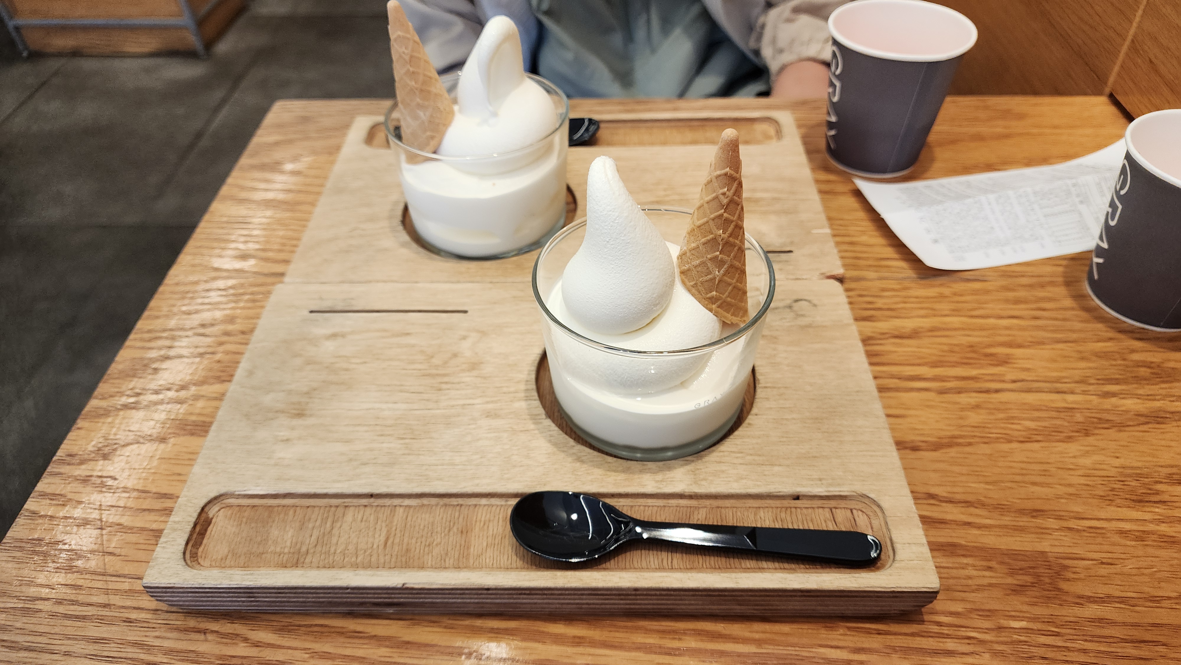 신사역 카페 그레이그리스트밀 플레인아이스크림