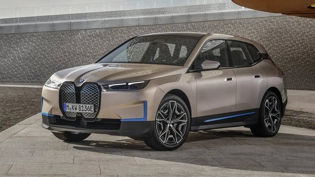 BMW iX xDrive50 가격 실구매가 모의견적 연비 제원 승차감 실내 디자인 인테리어 총정리