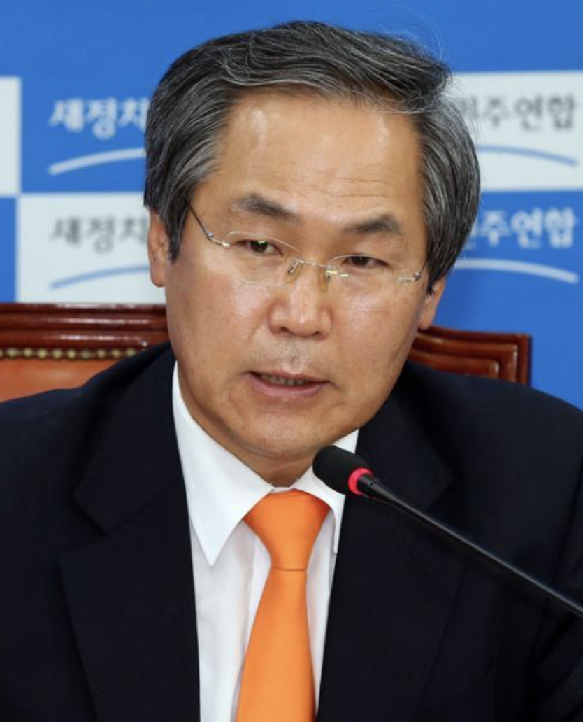 우윤근 정치성향