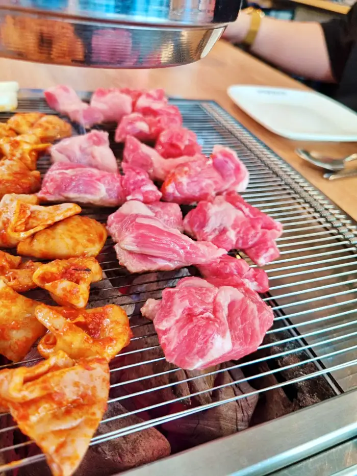 픽업 트렌드 스페셜 신당 왕십리 황학동 육즙가득 신선 양고기 무한리필 맛집