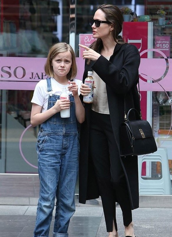 Angelina Jolie cuts a low-key figure as she heads to the mall.jfif