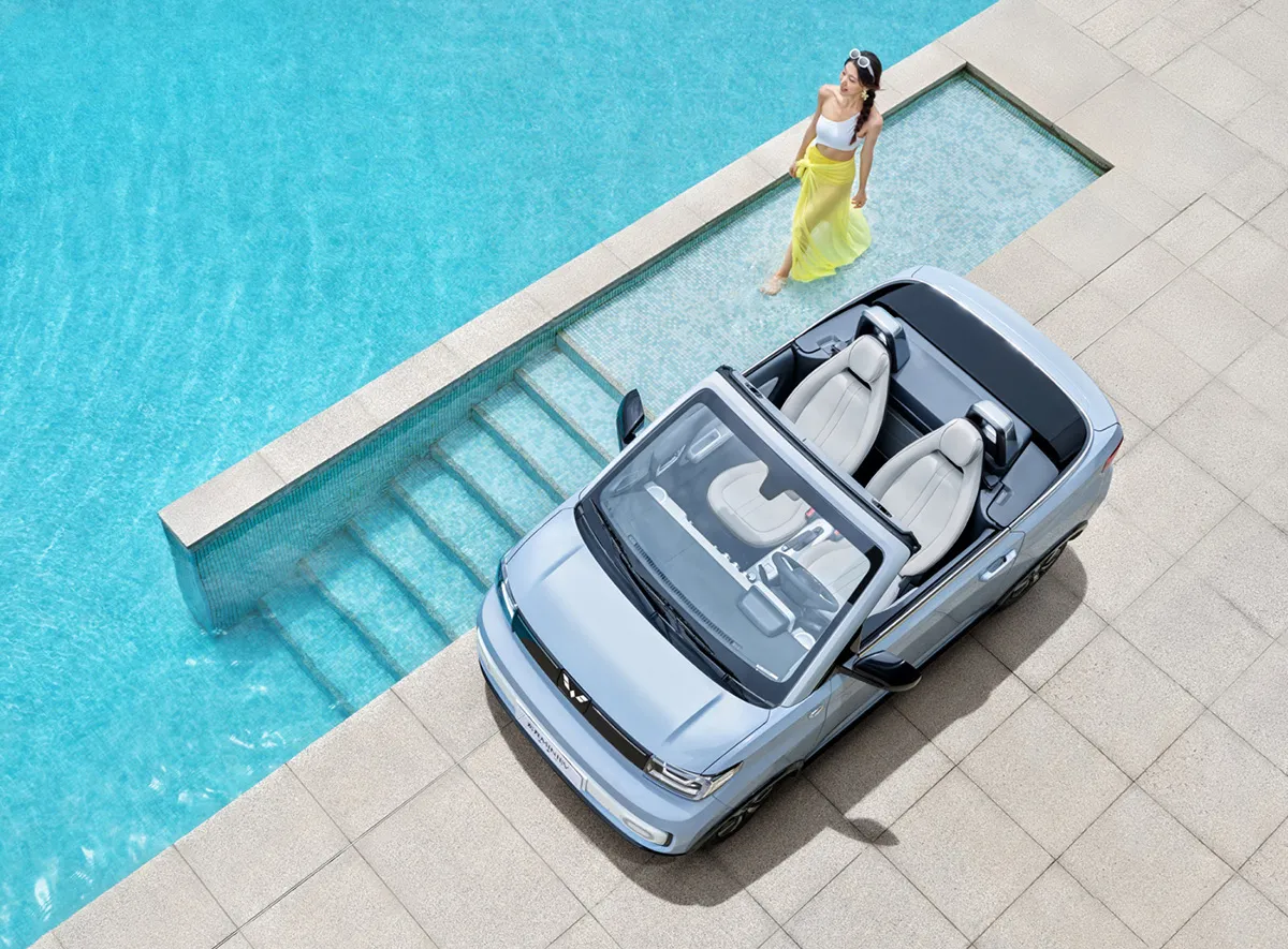 우링 홍광 미니 EV 컨버터블