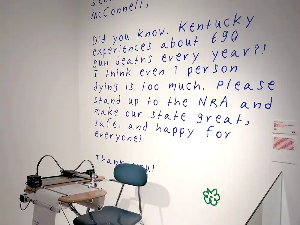 어린이의-필체로-편지를-써주는-로봇