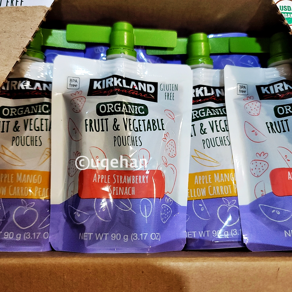 커클랜드 시그니춰 유기농 프루트 앤 베제터블 파우치 박스안에 들어있다.