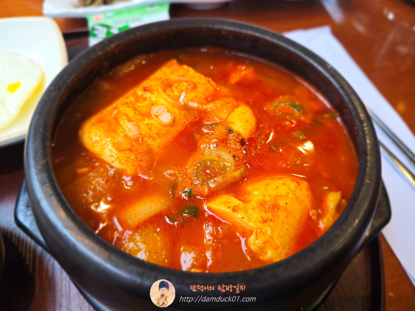 찌개정식(고기듬뿍순두부찌개)