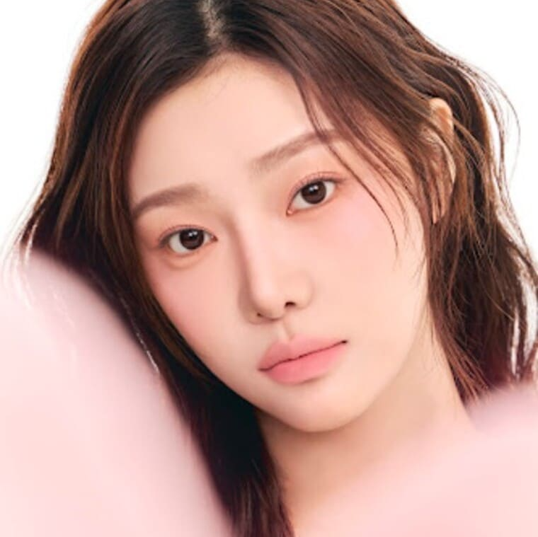 모델-이시안