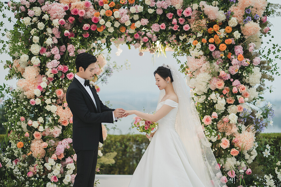 눈물의 여왕 출연 인물 사진