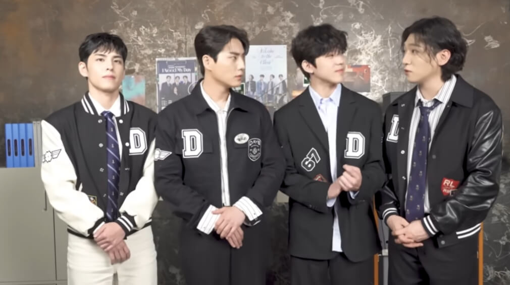 데이식스 팝업 굿즈 판매존 풍경