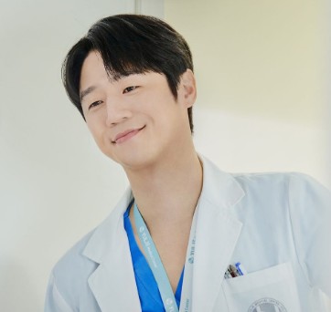 언젠가는 슬기로울 전공의생활 등장인물 관련 사진