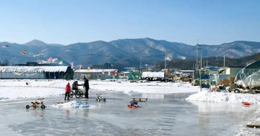 강상 얼음 썰매장