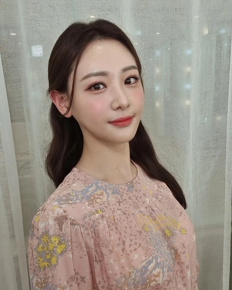 김다영 아나운서 나이 프로필 결혼 키 인스타 대학 학력 과거 화보