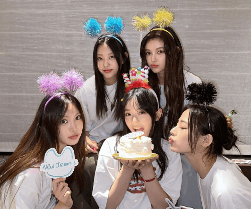 뉴진스 글로벌 500인