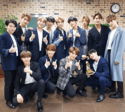 세븐틴-단체-셀카