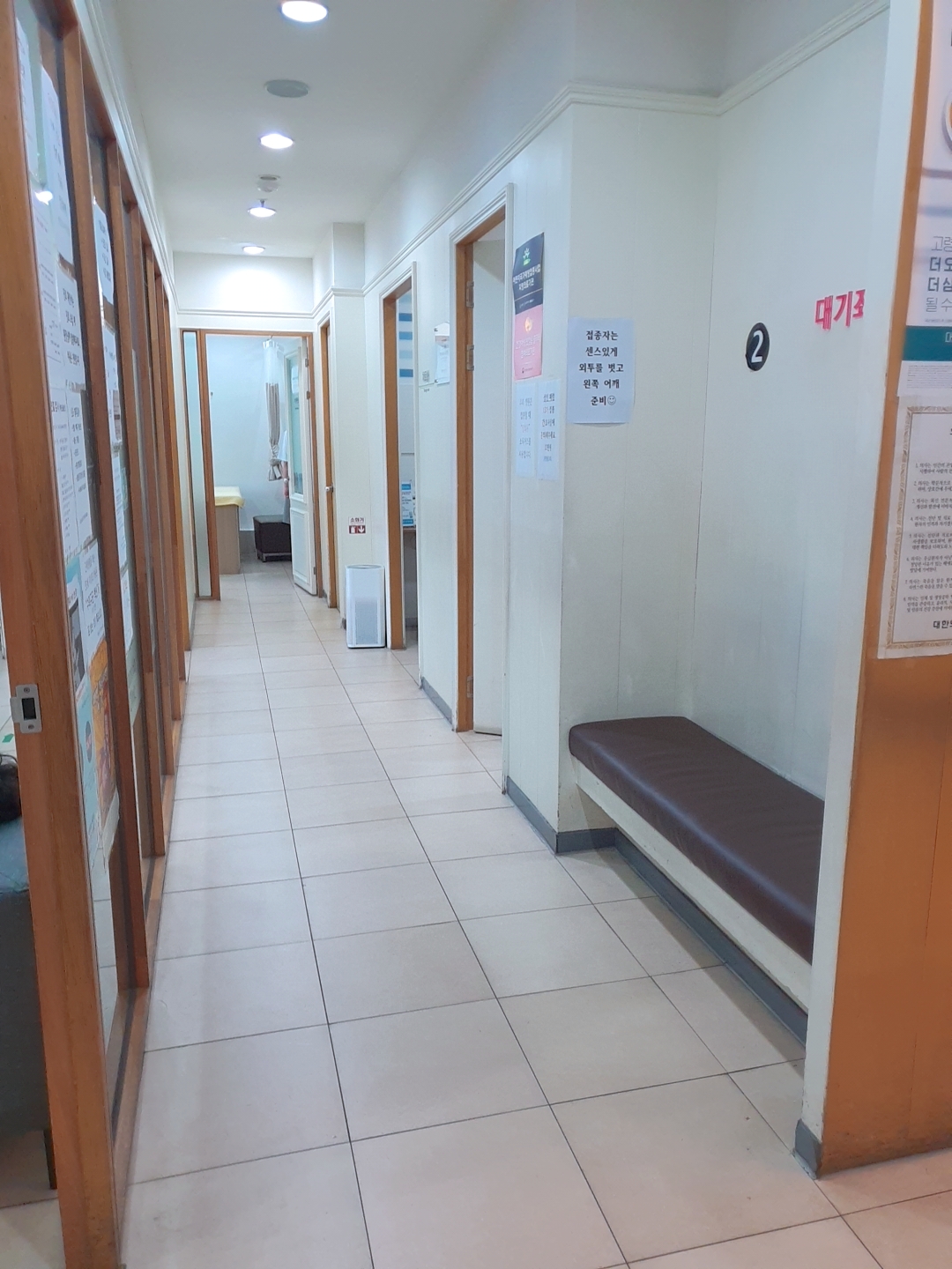 박문호 소아과 복도