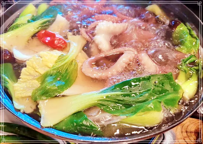 화성 백미리 마을, 궁평 유원지, 솔밭 맛집 직접 잡은 뻘낙지, 낙지볶음