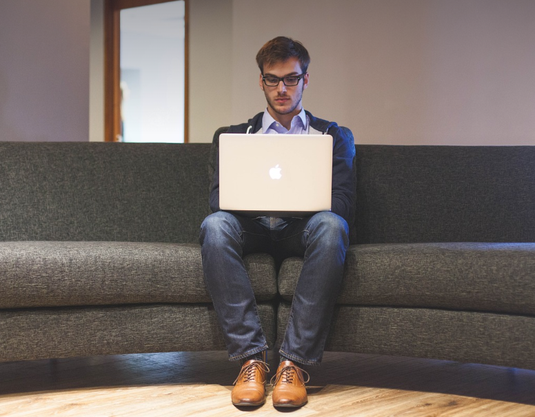 운동 부족, 직장인의 건강을 위협하다: 생활 속 실천 가능한 활동으로 극복하기