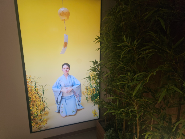 인사중인_일본인AI