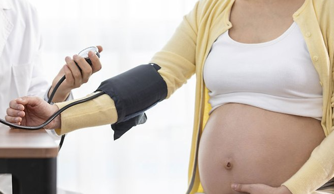 임신성고혈압 초기증상 자간전증 임신중독증 고위험임신 산전관리 임산부건강 출산준비 임신합병증 태아건강 임신주의사항