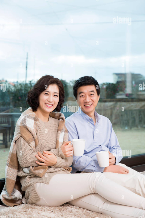 50대 은퇴예정자를 위한 ‘가정 내 경력 단절 배우자’ 연금 채우기 플랜