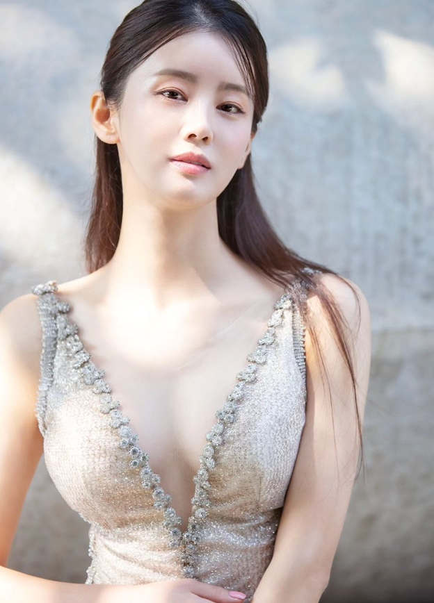 이가령 나이 프로필 인스타 화보 키 결혼 다리 과거 신사의 품격 드라마 영화