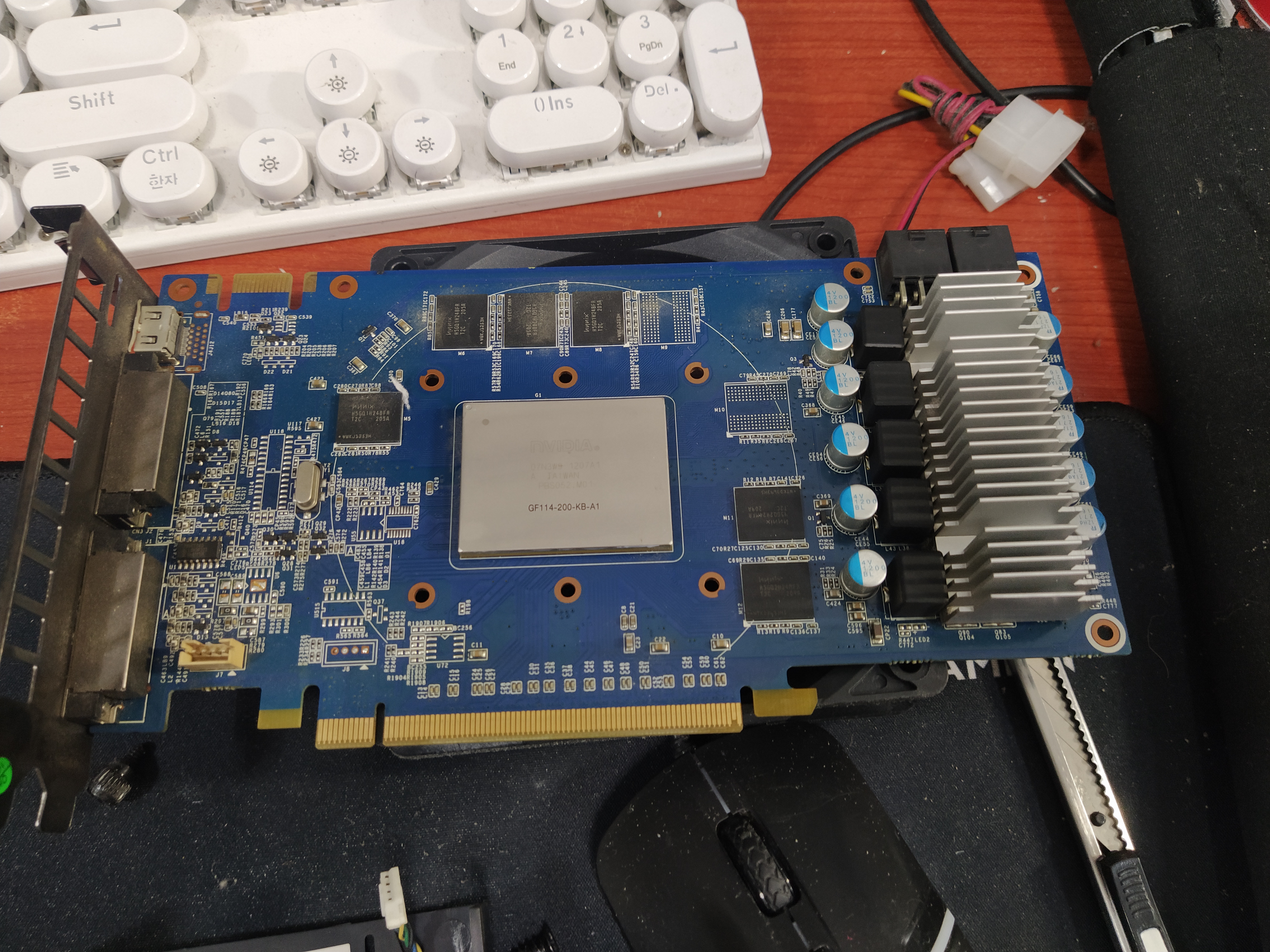 그래픽카드 칩셋 서멀컴파운드 재도포 작업