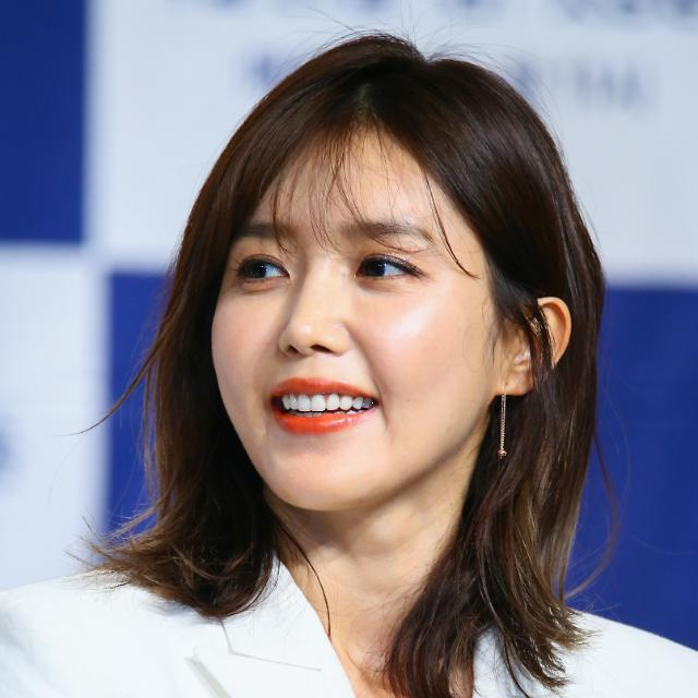 채정안 인터뷰 화면