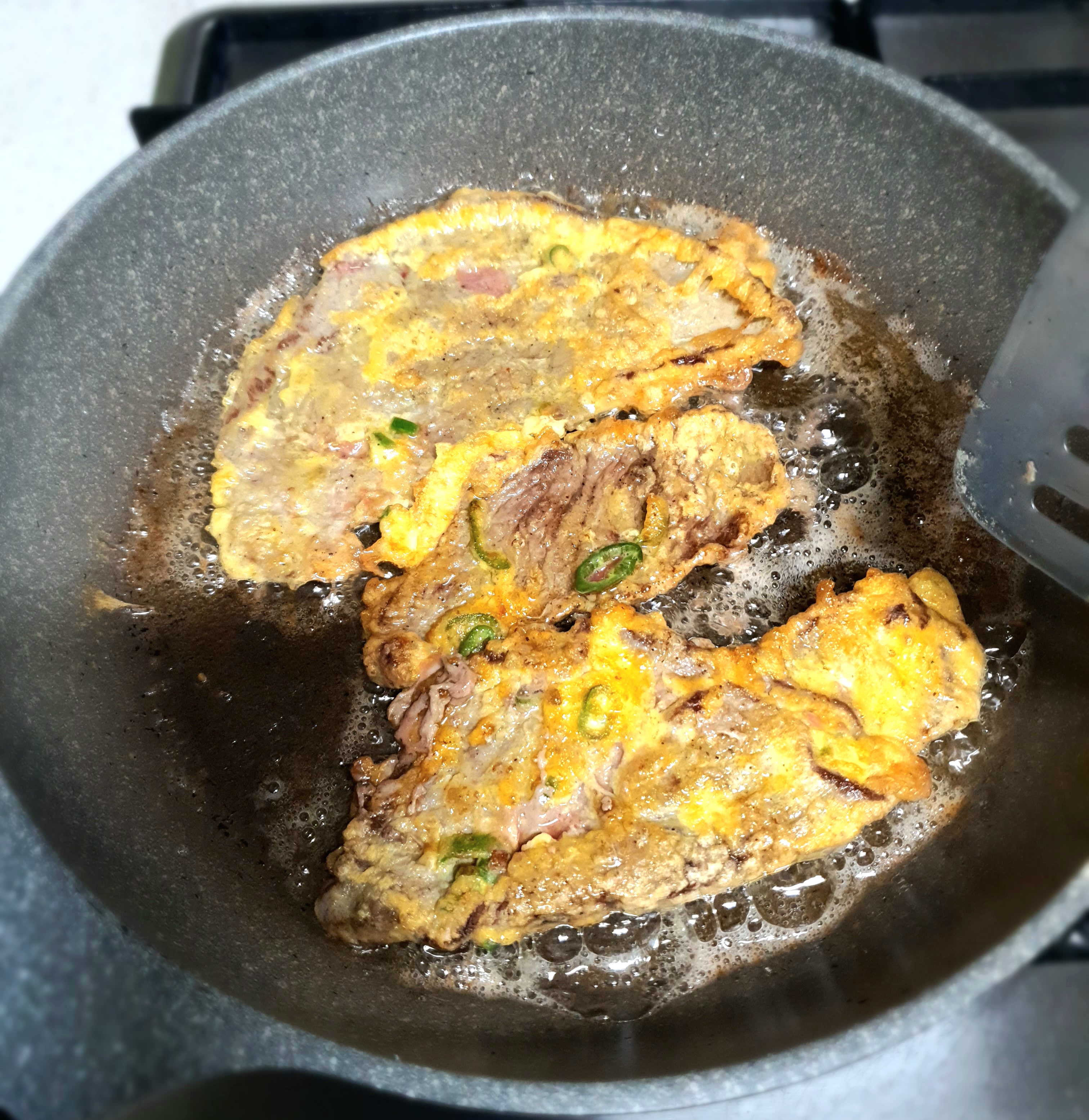 고기-양쪽-모두-익혀줍니다.