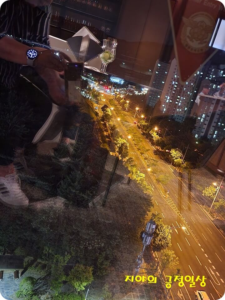 9층에서 바라본 야경