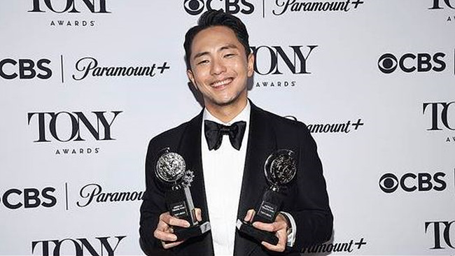 뮤지컬 '어쩌면 해피엔딩'의 박천휴 작가 사진