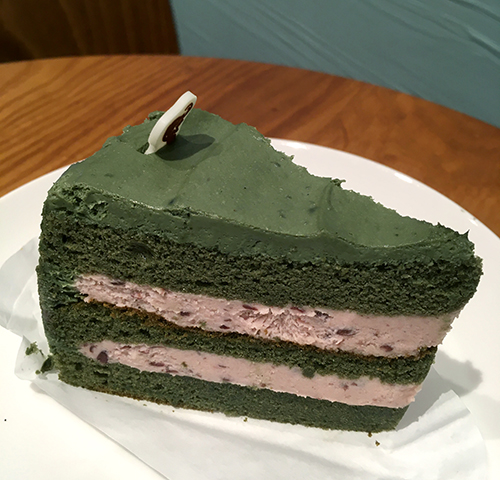 제주한정메뉴-쑥팥케이크