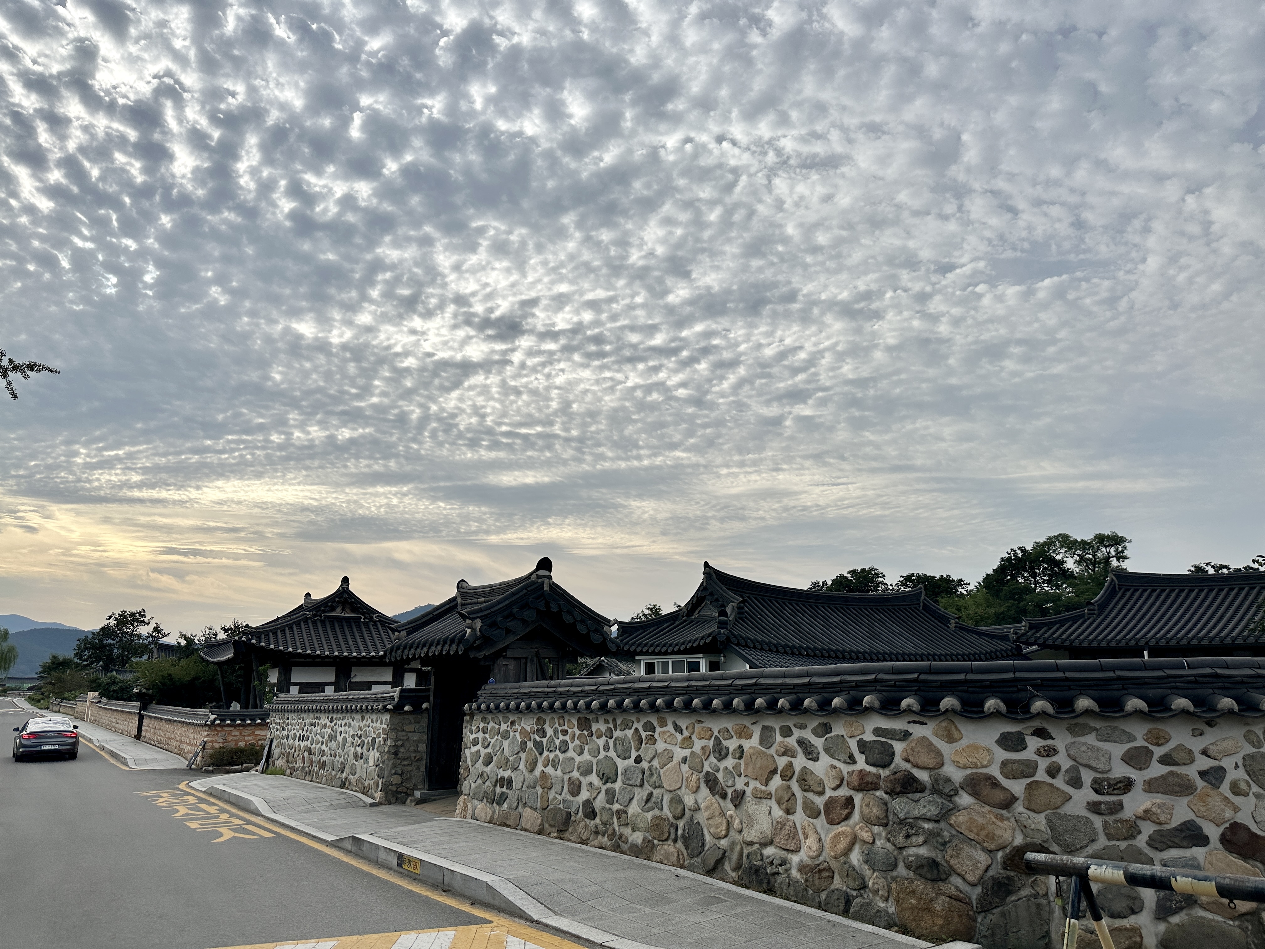 경주 교촌마을 돌담길