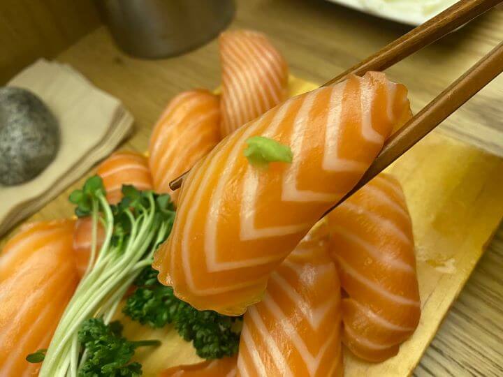 연어-초밥