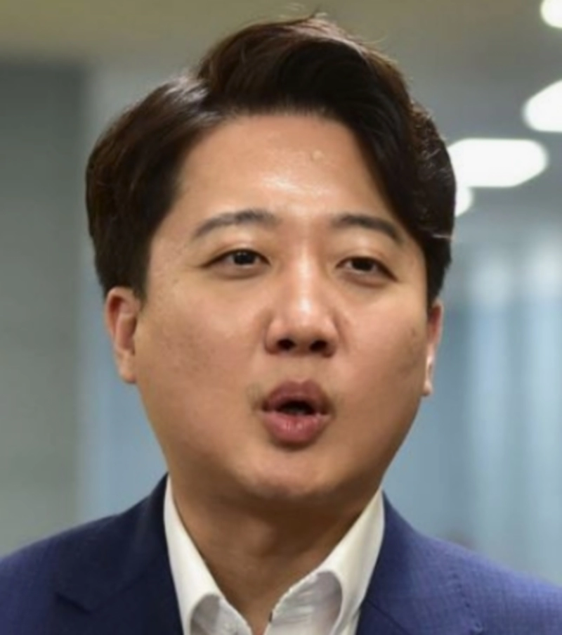 이준석 군대 여성 징병제 남녀 갈라치기