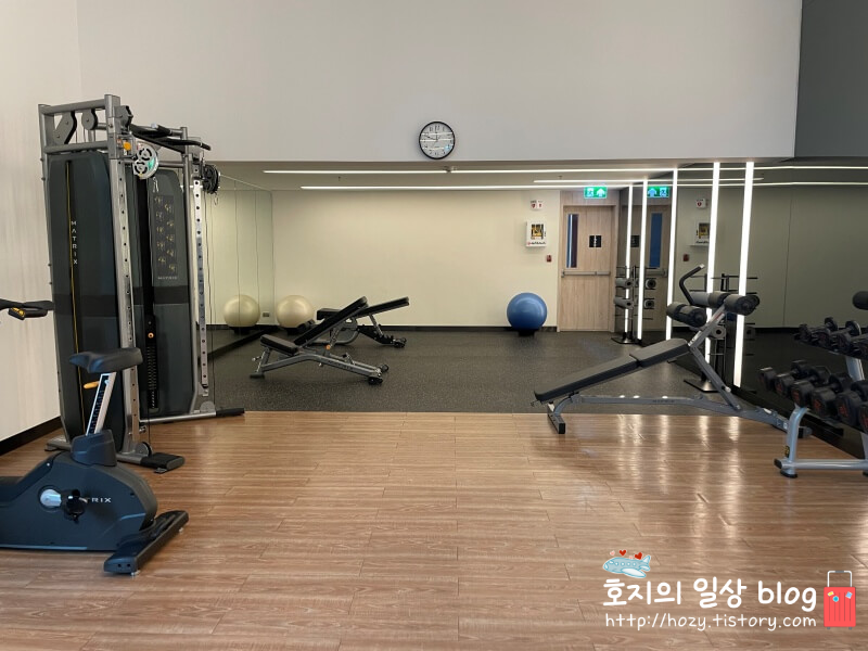 방콕 코트야드 메리어트 에어포트 헬스장 전경2