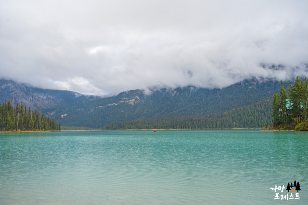 캐나다 에메랄드 호수 관광