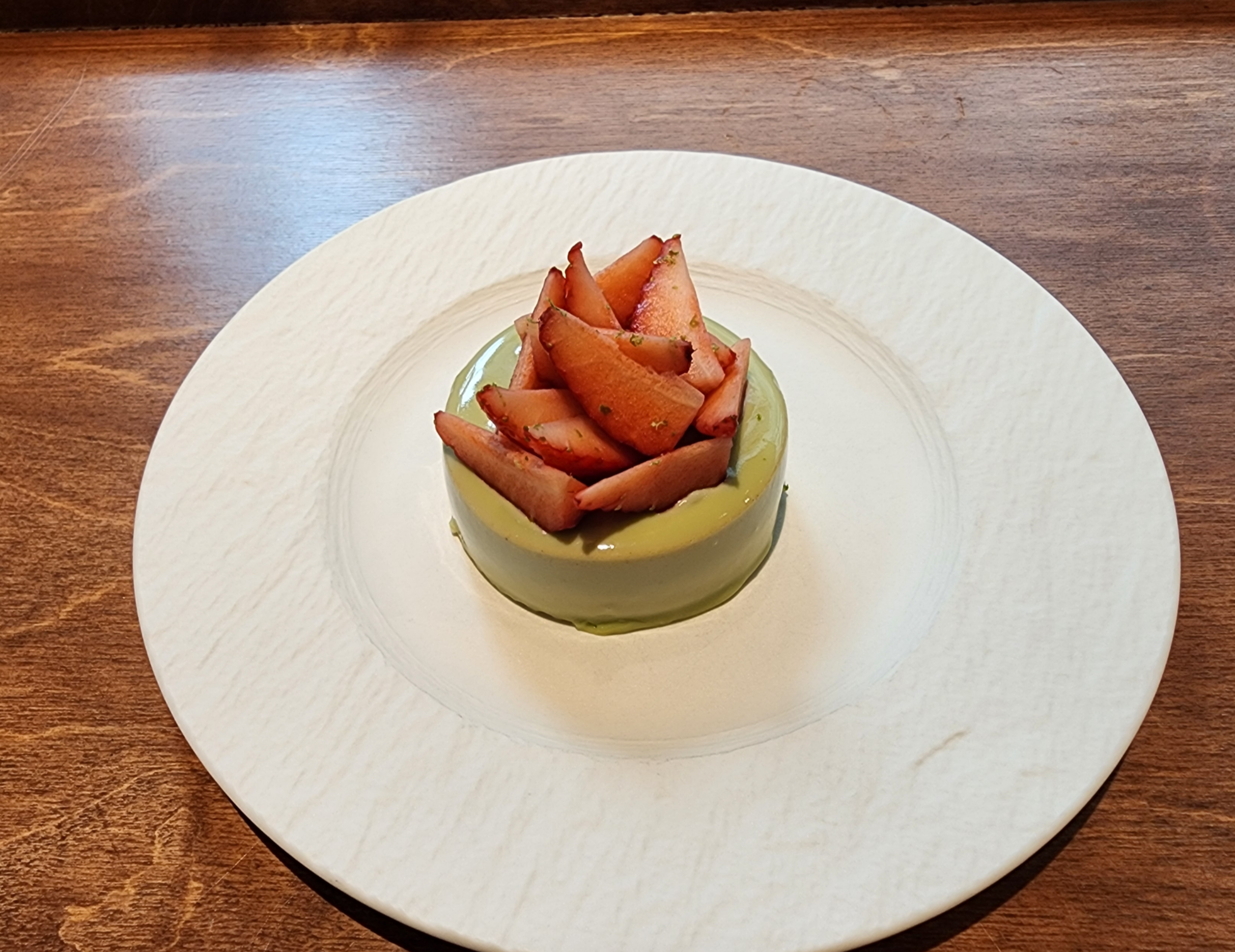 흐비지떼_피스타딸기