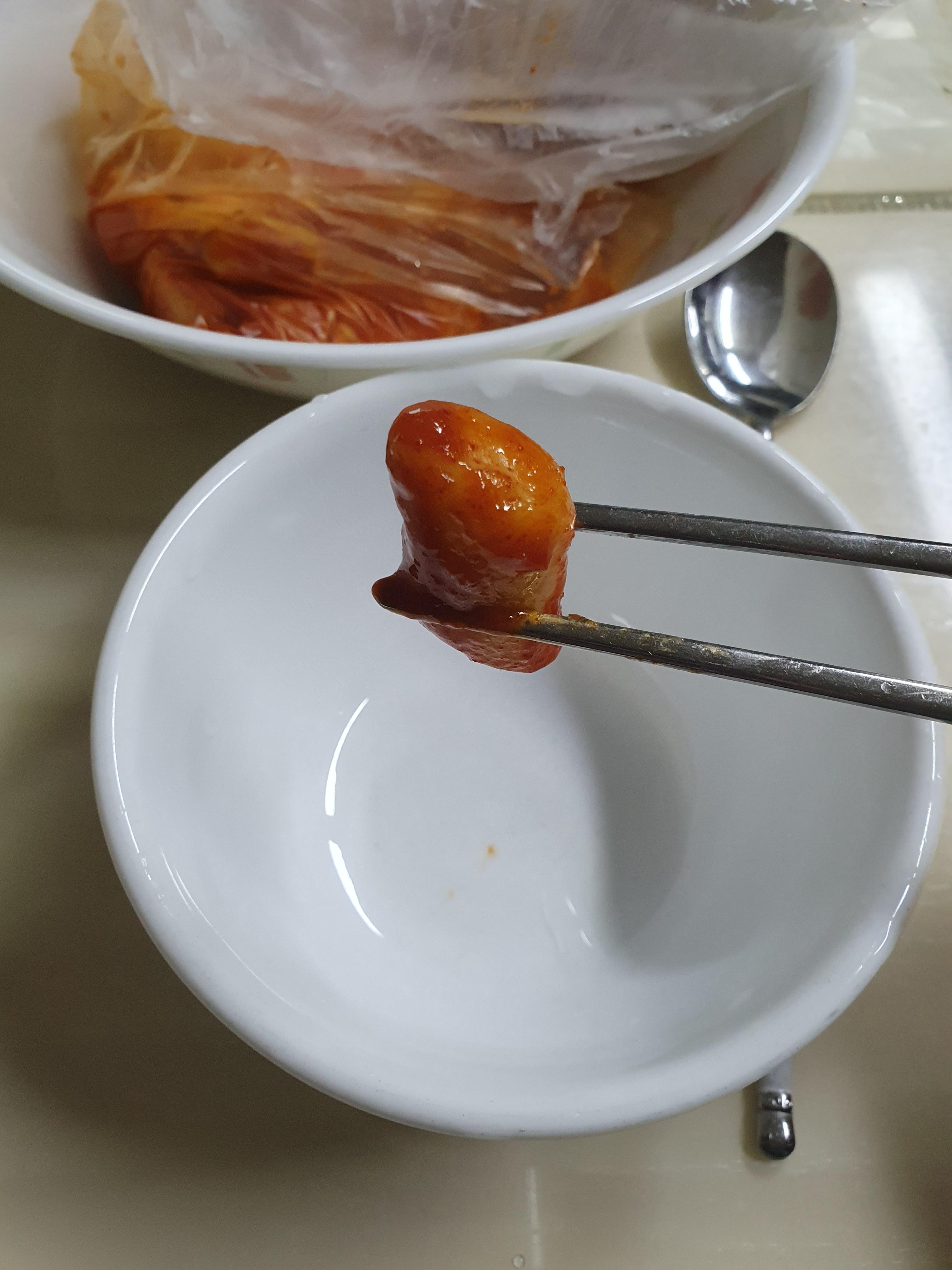 쌀떡이라서 씹는 맛이 좋음 ^^