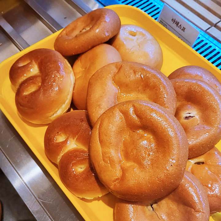 나혼자산다 나혼산 이주승 마더즈 단팥빵 야채빵 맛있는 Since 1945 빵지순례 줄서는 베이커리 빵집 군산 맛집 가격 위치 어디