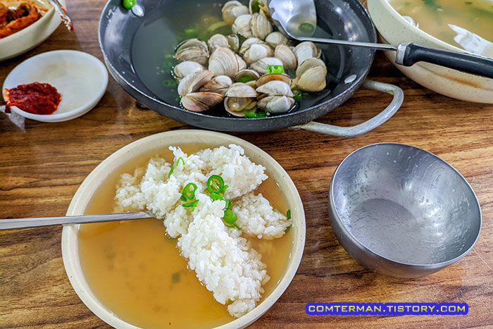 황부자 칼국수 공기밥