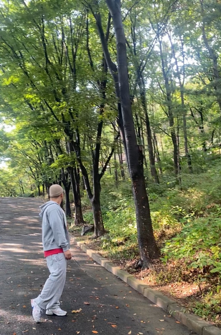 데일리룩(오뭘입)무신사 숏비니, 토피 후드 집업, 칼하트 반팔, 제멋 조거 팬츠, 아식스 젤 카야노 5 OG, 빈티지패션, 데일리룩, 남자데일리코디, 남자데일리패션, ootd