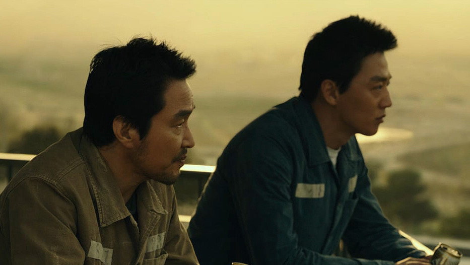 익호의 오른팔로 거듭나는 유건