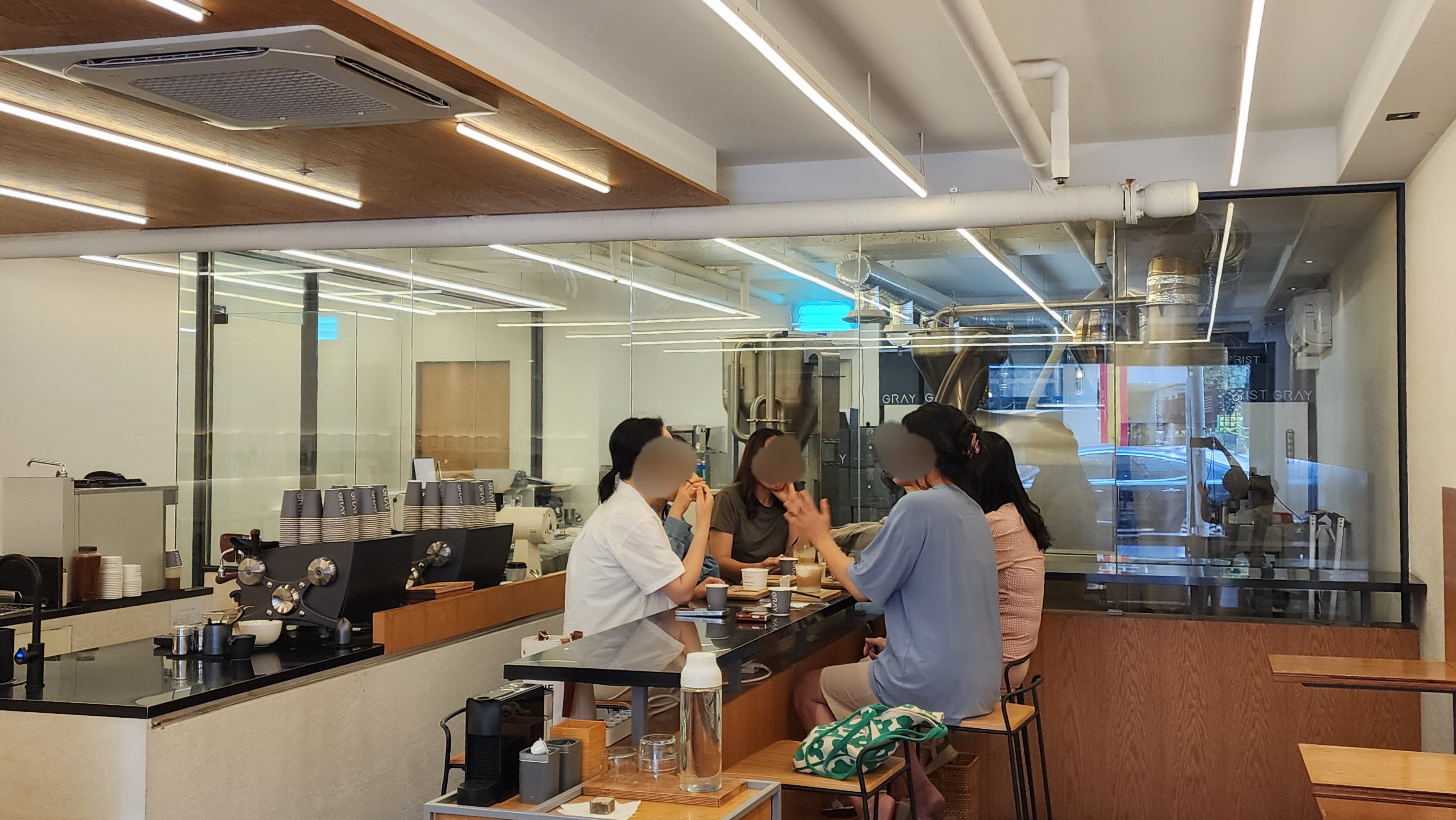 신사역 카페 그레이그리스트밀 분위기