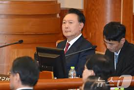 지귀연 판사 룸살롱 접대 의혹