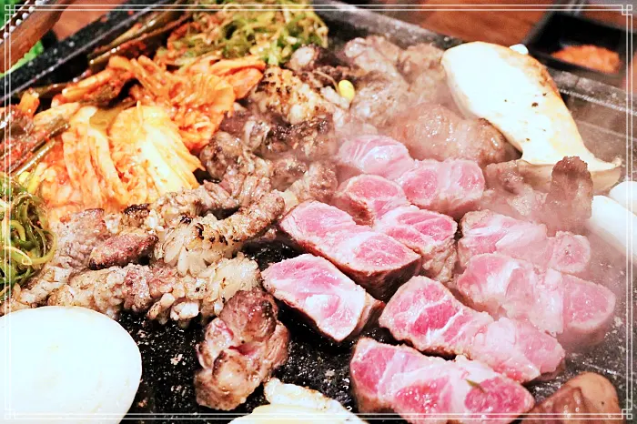 마곡&#44; 발산 맛집 매일 만육천번 수제 칼집! 볏짚 꽃삼겹 구이