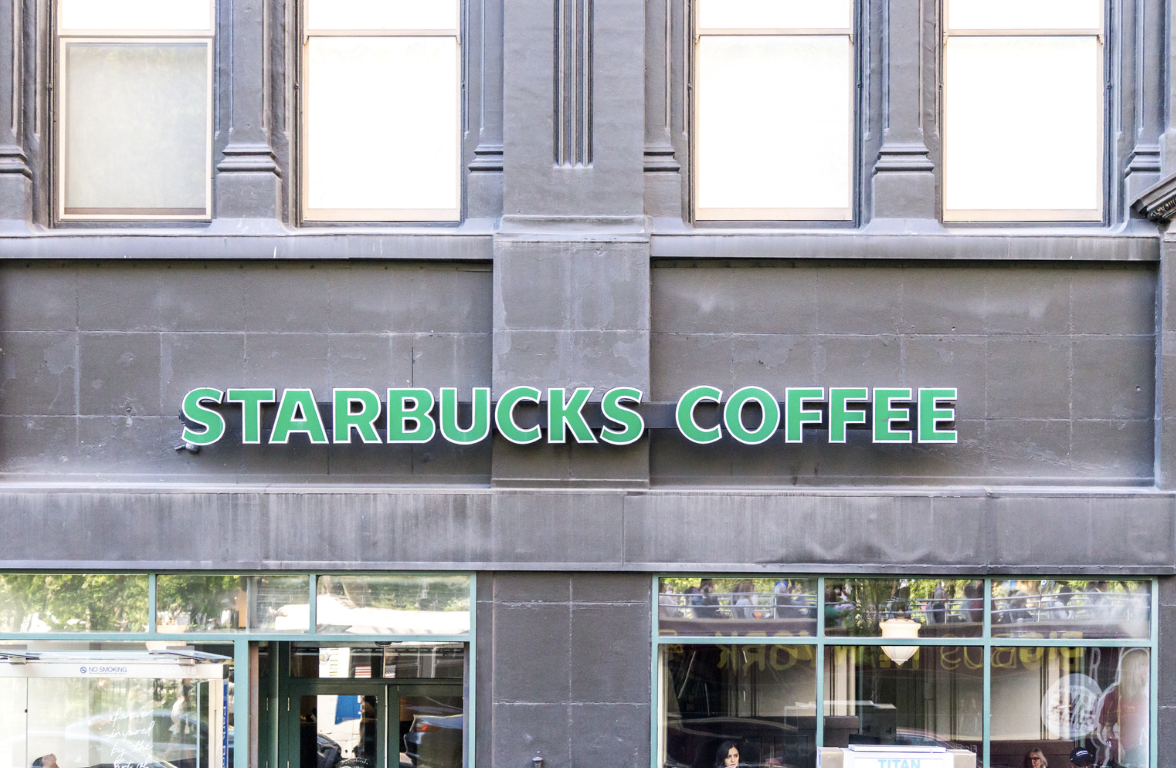 스타벅스 이름 마케팅