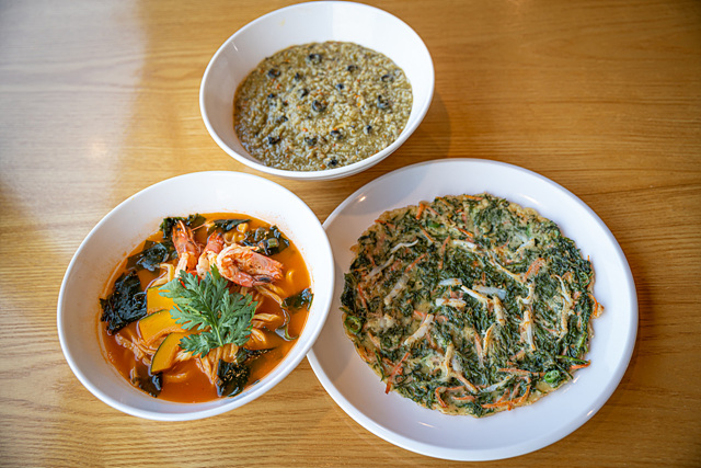 제주 성산 맛집 베스트 현지인추천 제주도여행 온평바다한그릇,독고집,성산바다풍경,전망좋은횟집&amp;흑돼지,몰마농그대와함께해물라면,성산타쿠마스시,꽃담수제버거,성산봄죽칼국수,성산고등어쌈밥김치찜,미향해장국