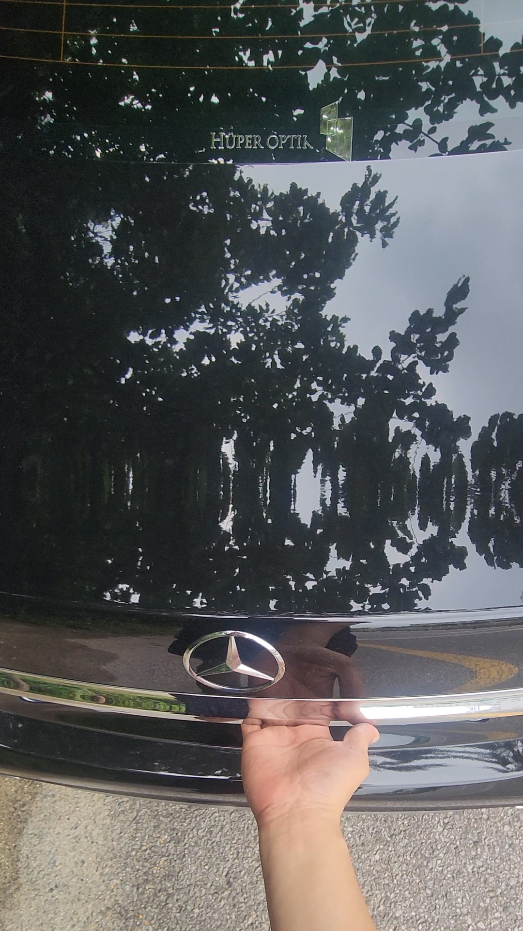 트렁크아래손넣기