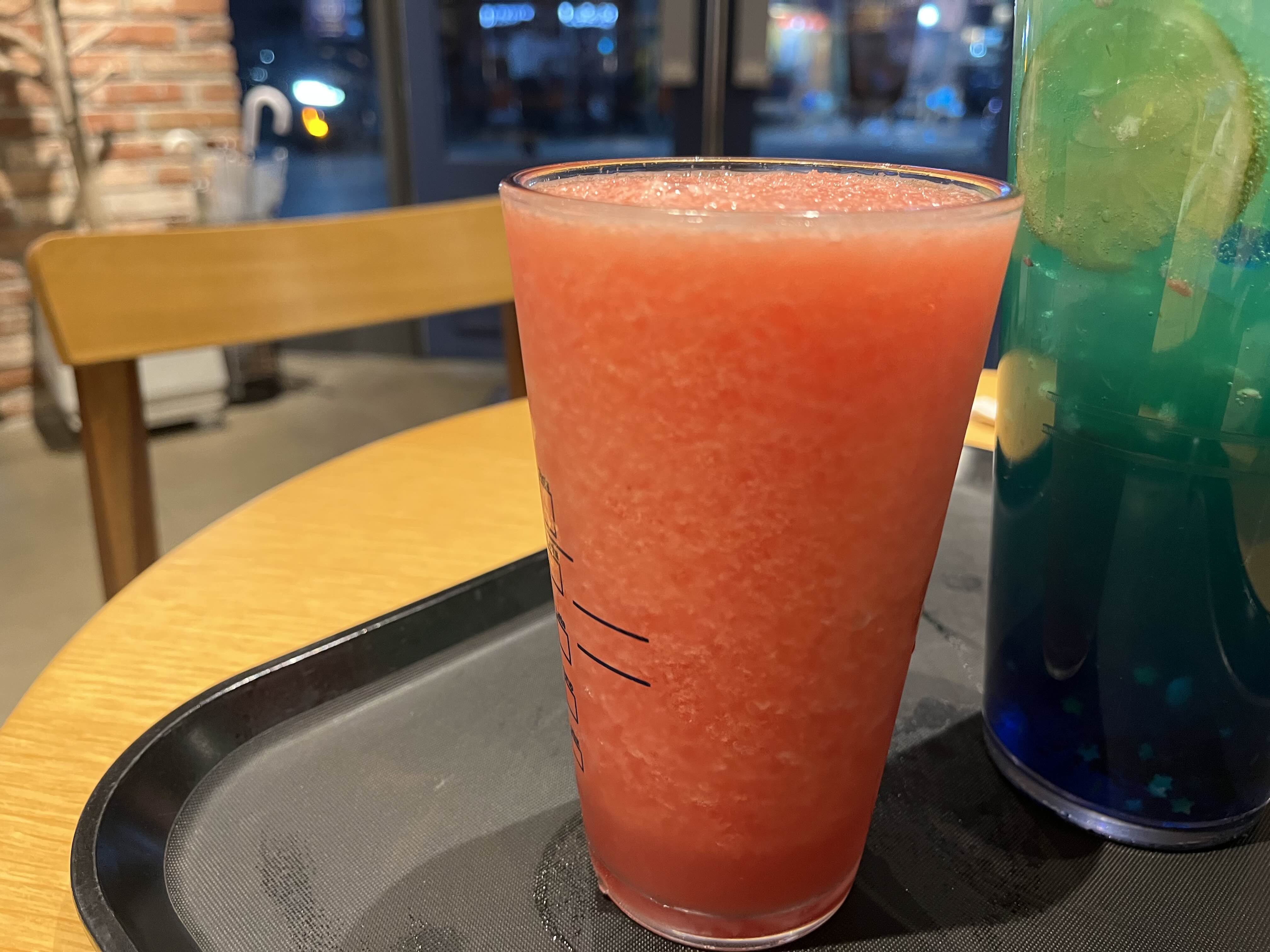 너무 이쁜 이디야 신메뉴 <블루문에이드>와 달달 시원한 수박주스