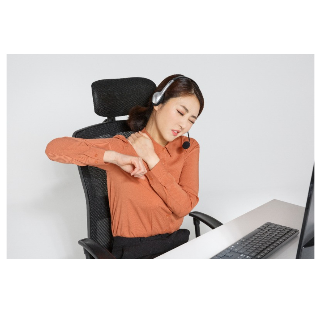 어깨통증과 관련된 사진입니다.