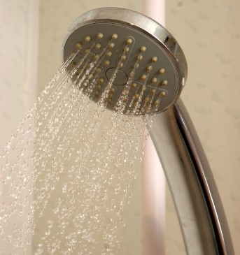 씻어도 계속 나는 체취? &lsquo;이 부위&rsquo; 안 닦으면 샤워해도 소용없다